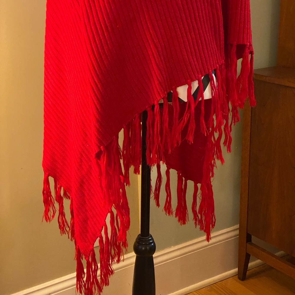 Electric cherry red Spanish poncho purchased in Madrid Spain - Picture 3 of 5